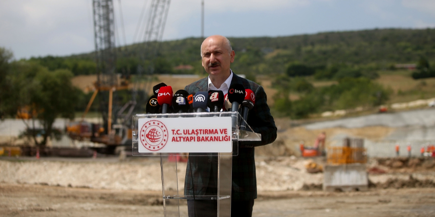 Bakan Karaismailoğlu Kanal İstanbul temel atma alanını inceledi