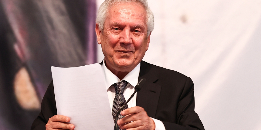 Aziz Yıldırım, Ali Koç ile ulu orta dalga geçti!