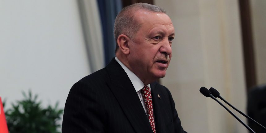 Erdoğan'dan İYİ Parti'li Erozan'a tepki: Kafalarının arkasında o yasak var!