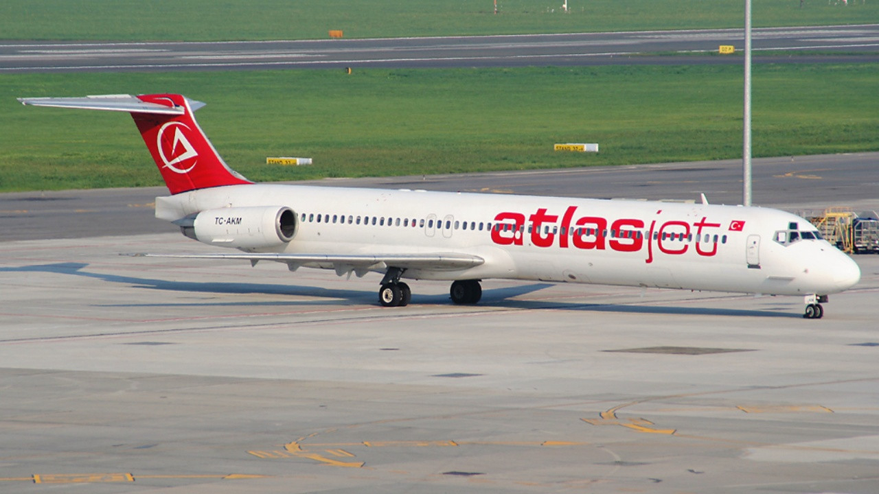 Koronavirüs havacılık sektörünü de etkiledi: AtlasJet resmen iflas etti!