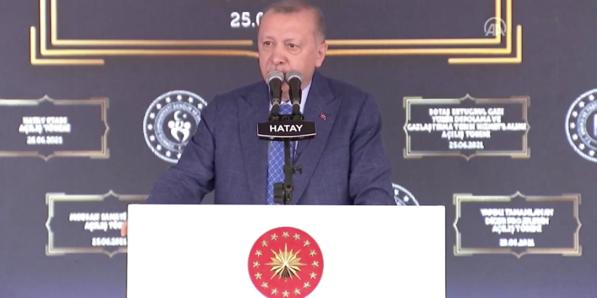 Erdoğan'dan CHP'li Hatay Belediyesi'ne eleştiri: Çakılan bir çivi yok!