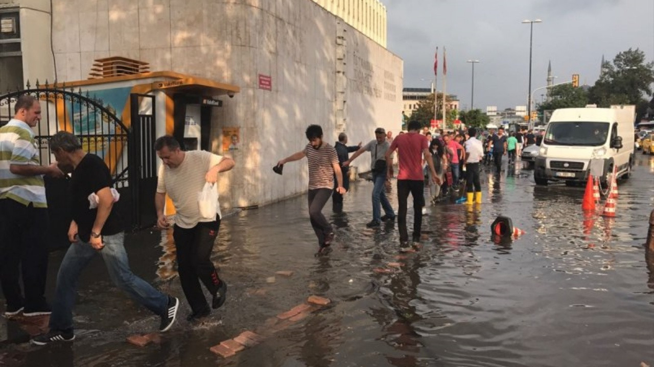Meteoroloji'den 3 bölge için kritik uyarı: Sağanak yağış geliyor!