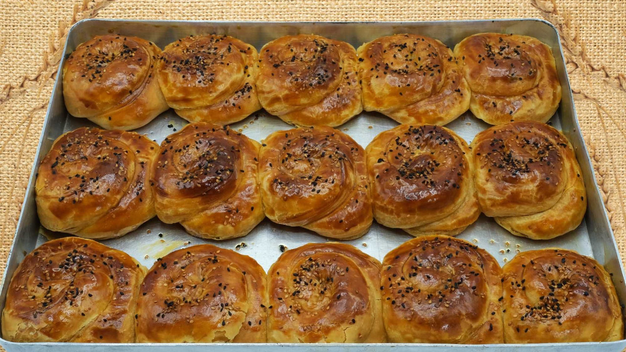 Başamel Soslu Ispanaklı Gül Böreği! Bu Tarif İnstagram’ın En Popüler Tarifi! Denemeyen Kalmadı