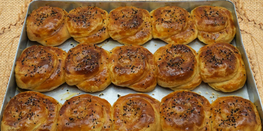 Başamel Soslu Ispanaklı Gül Böreği! Bu Tarif İnstagram’ın En Popüler Tarifi! Denemeyen Kalmadı