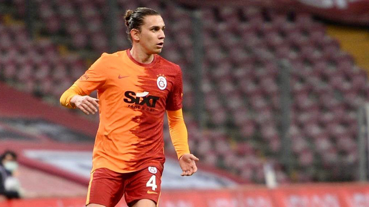 Galatasaray'da bir ayrılık daha! Sözleşmesi feshediliyor