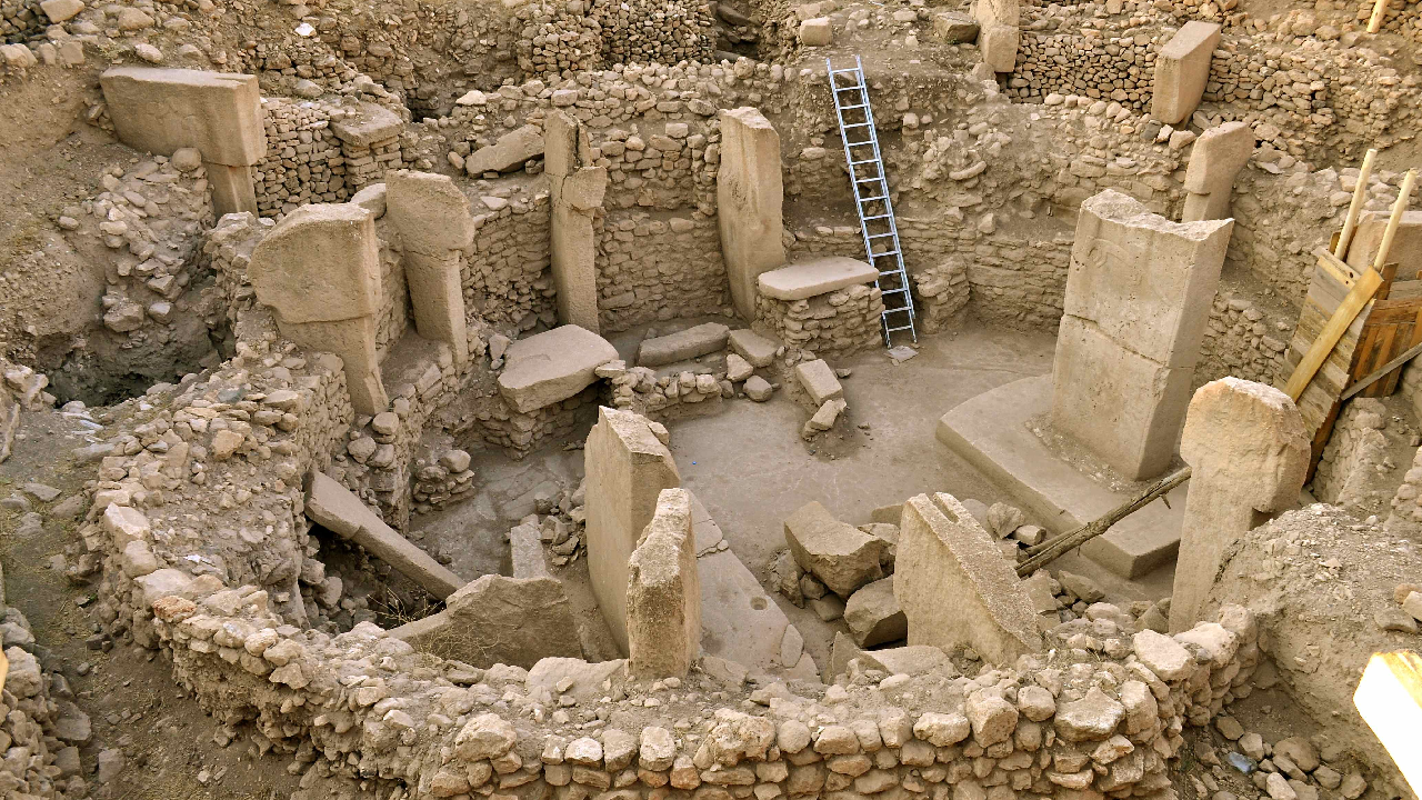 Bakan Ersoy'dan "Güneydoğu'nun Piramitleri" müjdesi! Göbeklitepe çevresinde 11 tepe daha keşfedildi