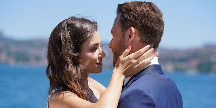 Kerem Bursin Hande Erçel’i Nilperi Şahin İle Aldatıyor! Diziye Verilen Ödülde Ortalık Karıştı