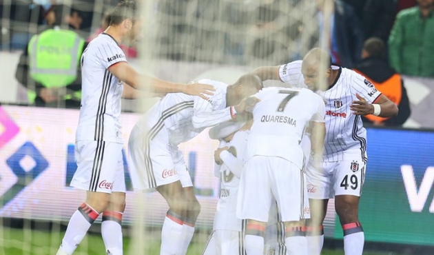 Beşiktaş'a Trabzon'da iki darbe birden!