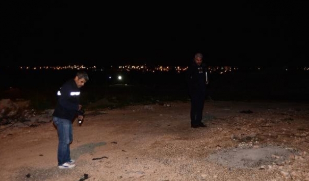 Üniversiteli genç üzerine kandil yağı döküp ateşe verdi