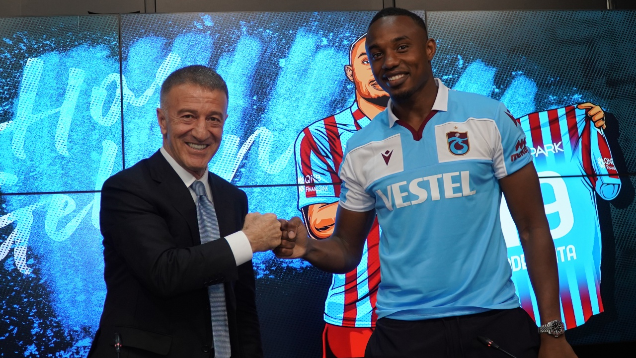 Fode Koita'yı kadrosuna katan Trabzonspor, Gineli forvete 3 yıllık imza attırdı