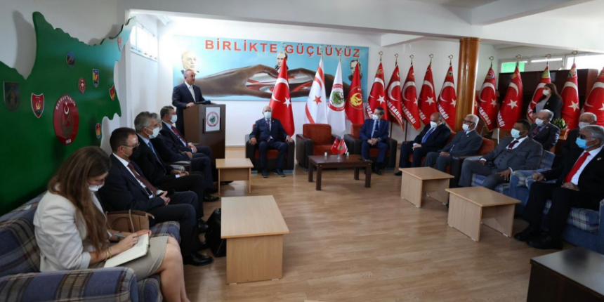 Çavuşoğlu, KKTC'de Türk Mukavemet Teşkilatı (TMT) Mücahitleri ile görüştü