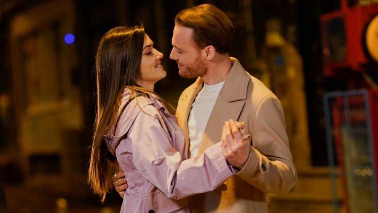 Kerem Bursin Bu Defa Sınırları Aştı! Hande Erçel'e Yaptıkları Sosyal Medyayı Ayağa Kaldırdı! Sinir Krizleri Üst Üste Geldi!