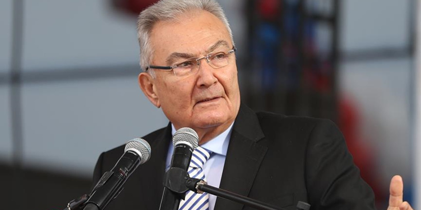 Artık "solcu" da sayılmıyor! Deniz Baykal'a "Türk, Sünni, beyaz" yakıştırması