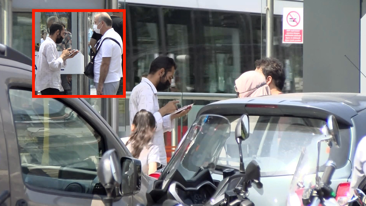 Fatih'te şaşkına çeviren olay! Turistlere para karşılığında hes kodu alıyorlar