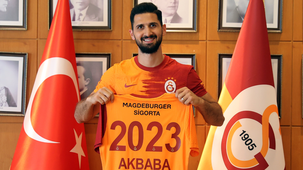 Galatasaray, Emre Akbaba'nın sözleşmesinin 2 yıl uzattı