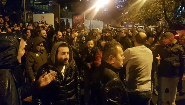Beyaz Tv önünde Kütahyalı protestosu...