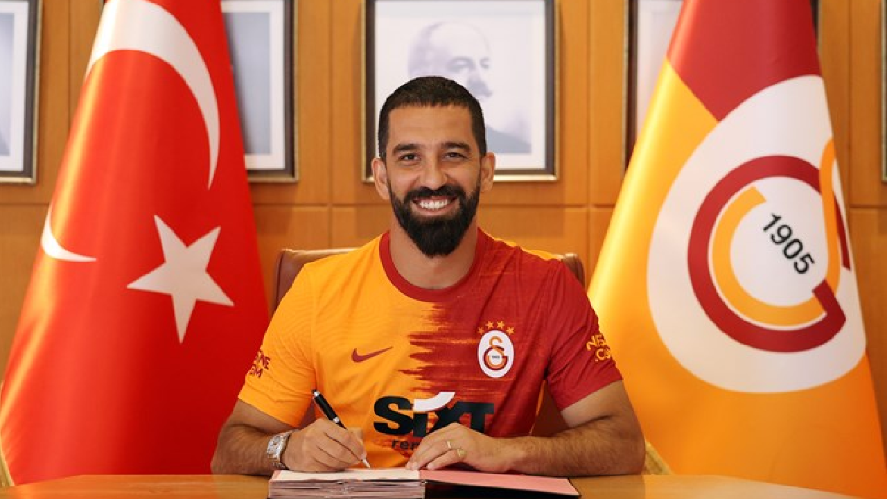 İmza tamam! Arda Turan 1 yıl daha Galatasaray'da
