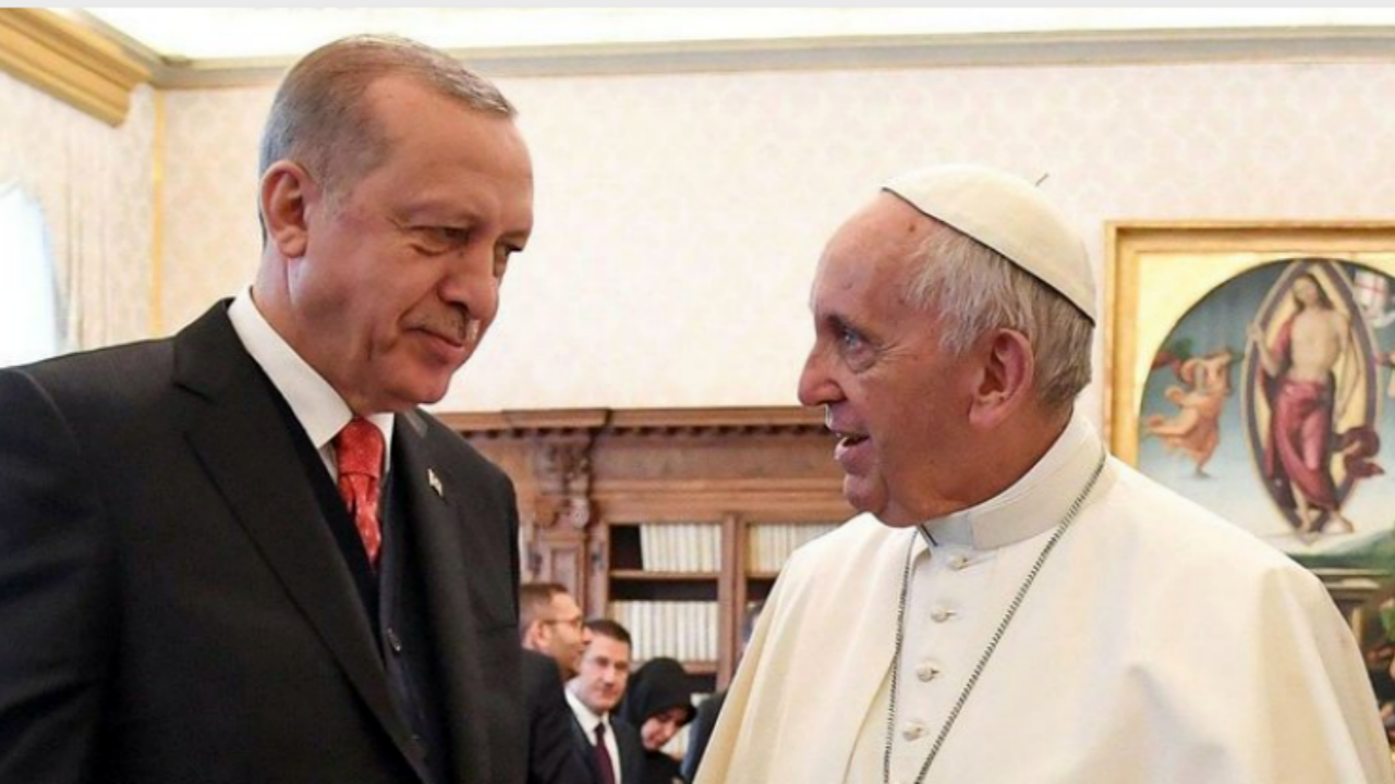 Cumhurbaşkanı Erdoğan'dan Papa Fransuva'ya: Sağlık ve mutluluk dilerim