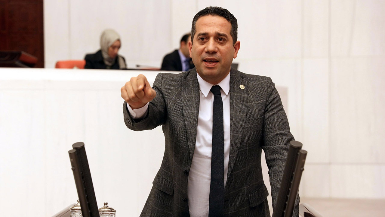 CHP'li Ali Mahir Başarır'dan KRT'de başka, CNN Türk'te başka açıklama