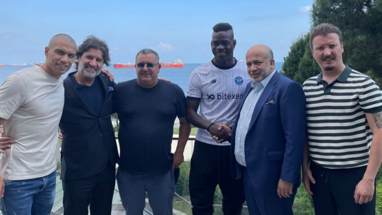 Adana Demirspor'un çileği Mario Balotelli'den 3 yıllık imza