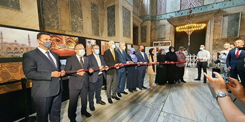 "Memleketimin Ulu Camileri" fotoğraf sergisi Ayasofya Camii'nde ziyaretçilerini bekliyor