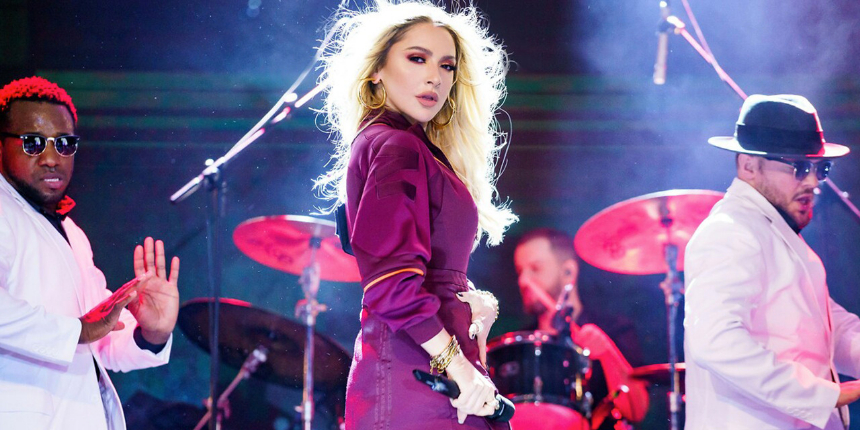 Şarkıcı Hadise karantinaya takıldı! Kıbrıs konseri iptal oldu