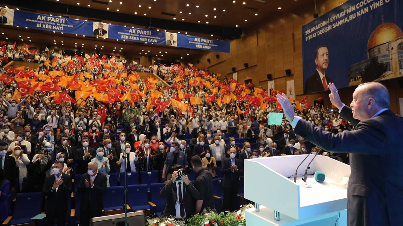 Erdoğan Diyarbakır'da: Dicle'nin kuzularını çakallara kaptırmamak için çalışıyoruz