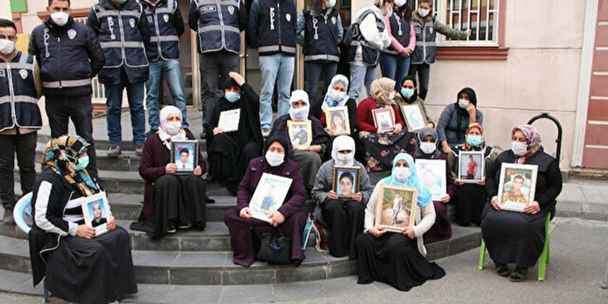 PKK açıklamak için bugünü seçti! Evlat nöbetindeki iki ailenin çocuğu 4 yıl önce öldürülmüş!