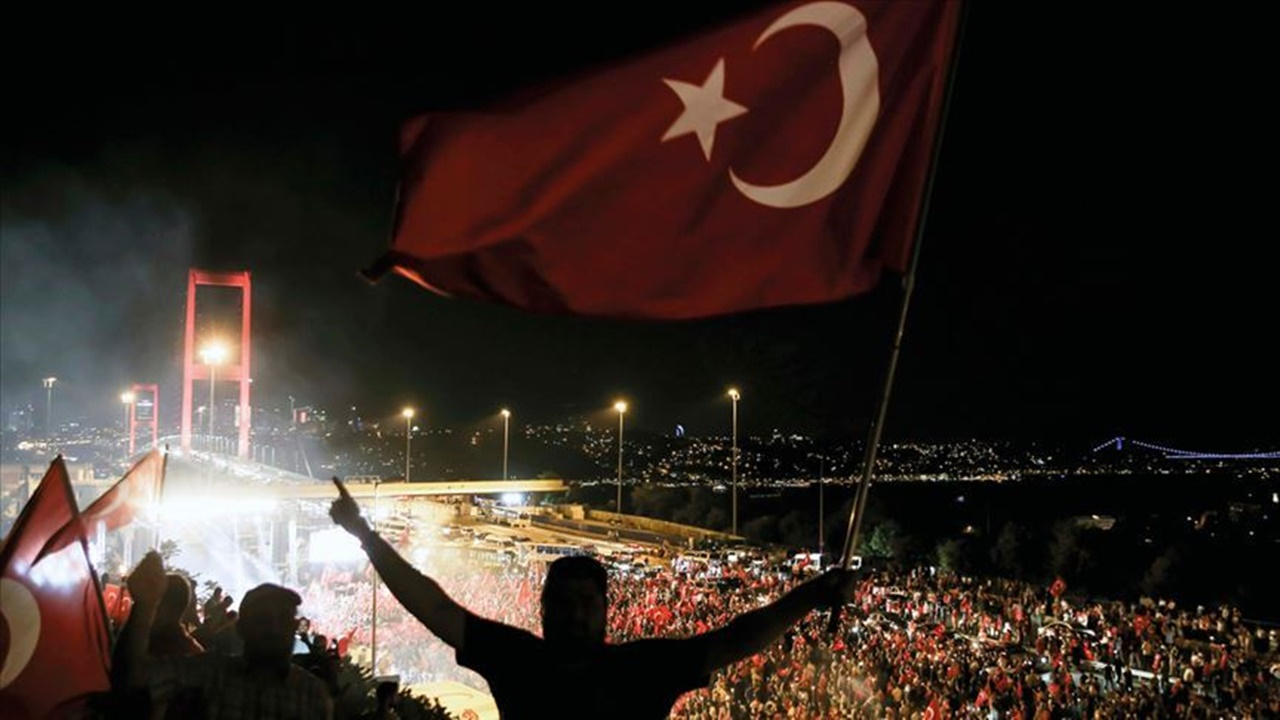 15 Temmuz'a beş gün kala! CHP'den FETÖ'ye tahliye teminatı...