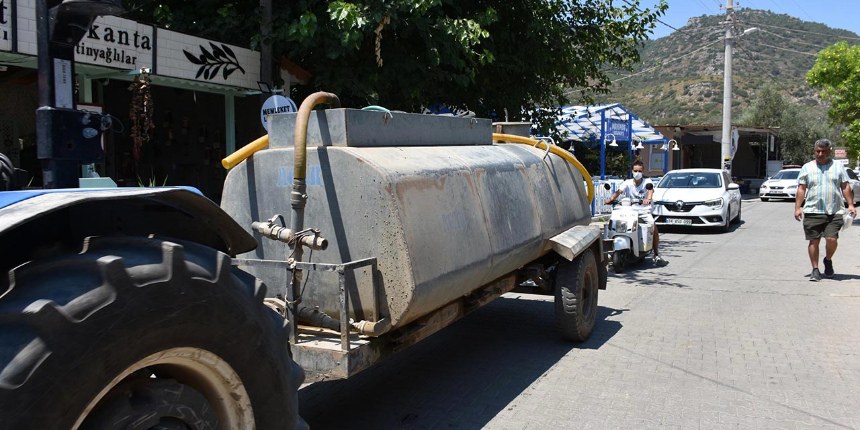 Su kesintileri vatandaşları canından bezdirdi! Tankerle su taşınıyor