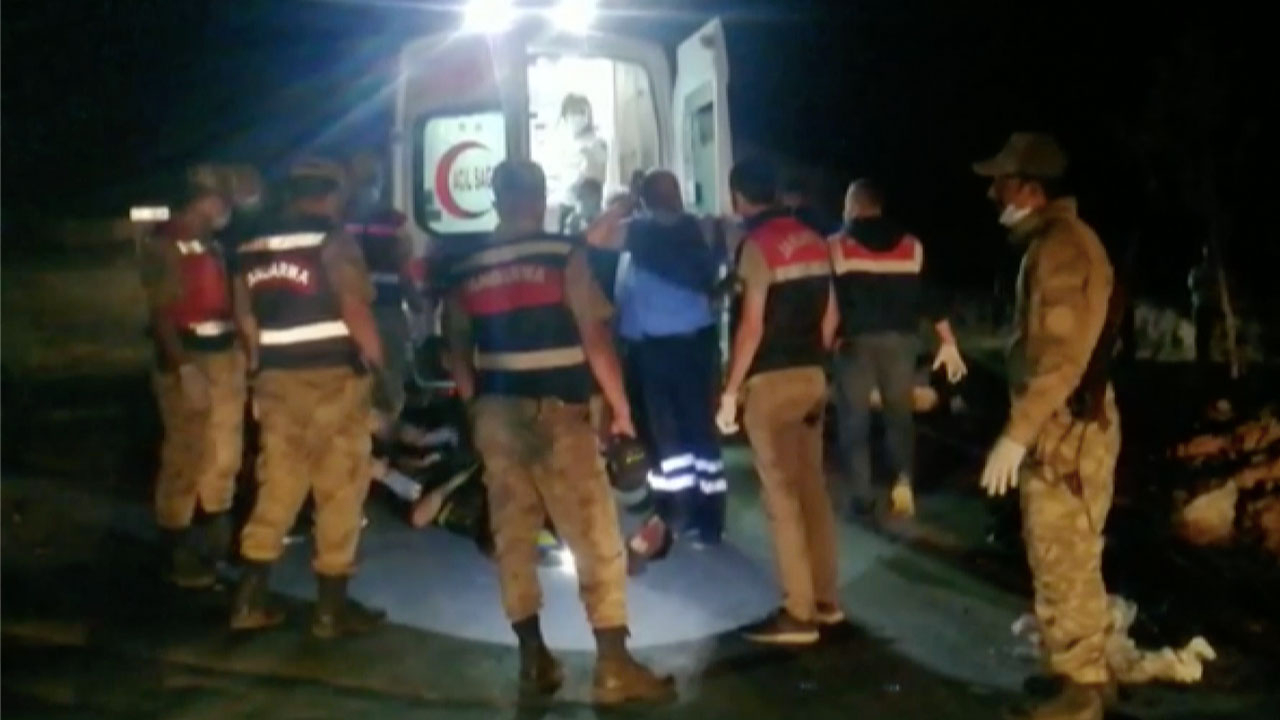 Sığınmacıları taşıyan minibüs kaza yaptı: Çok sayıda can kaybı ve yaralı var