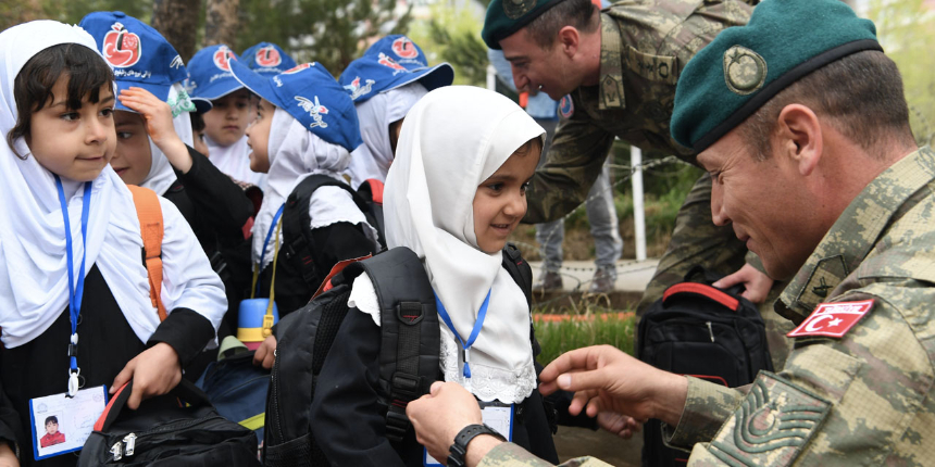MSB'den Afganistan paylaşımı: "Mehmetçik, Afgan halkının gönlünü kazanmaya çalıştı"