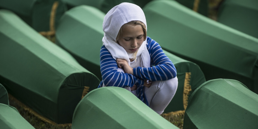Srebrenitsa soykırımının üzerinden 26 yıl geçti