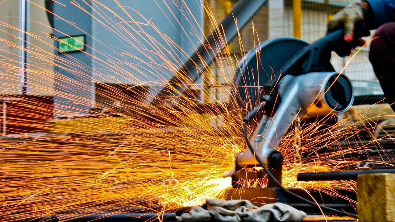Sanayi üretiminde büyük artış! Beklentiyi aştı