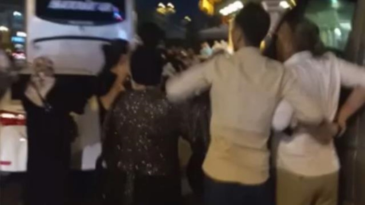 Düğünde baldızı taciz etti! Gelin ve damat tarafı birbirine girdi!