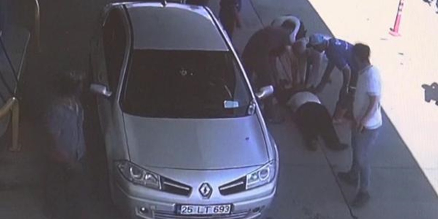 Benzinlikte kalbi duran vatandaşı hayata döndürme mücadelesi kamerada!