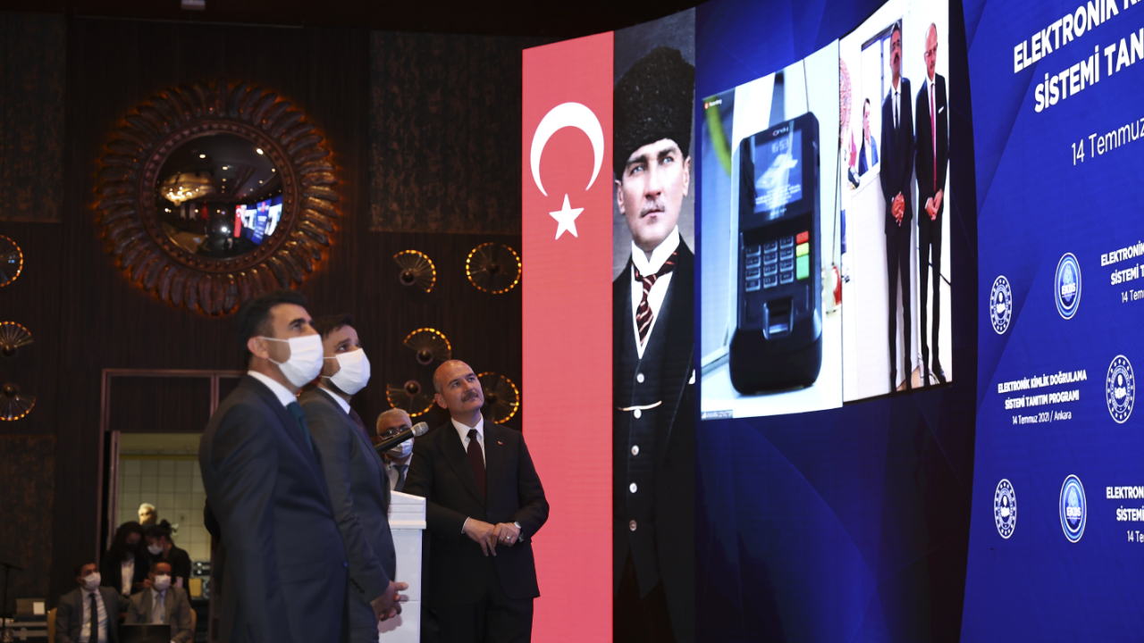 Şimdi dolandırıcılar düşünsün! Soylu, Elektronik Kimlik Doğrulama Sistemi'ni tanıttı