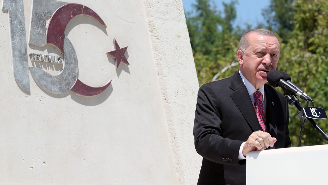 Erdoğan: Bu millet Türkiye'nin geçilmez olduğunu tüm dünyaya göstermiştir