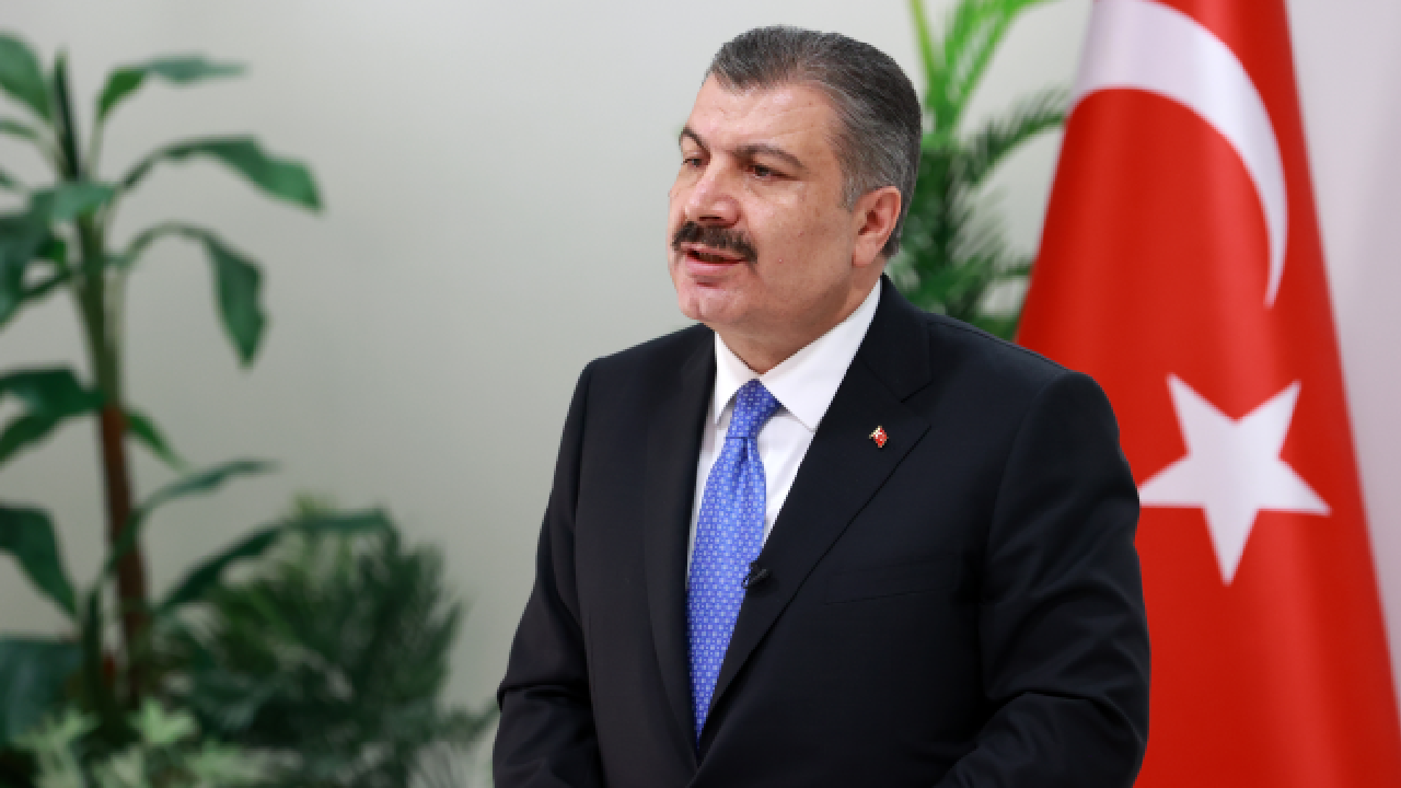Sağlık Bakanı Koca "Bize ne oldu" diyerek isyan etti