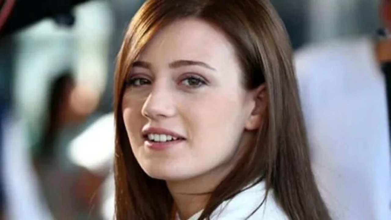 Gizem Karaca bikinisini giydi takipçileri çıldırdı! Tatil pozları bayram hediyesi oldu!