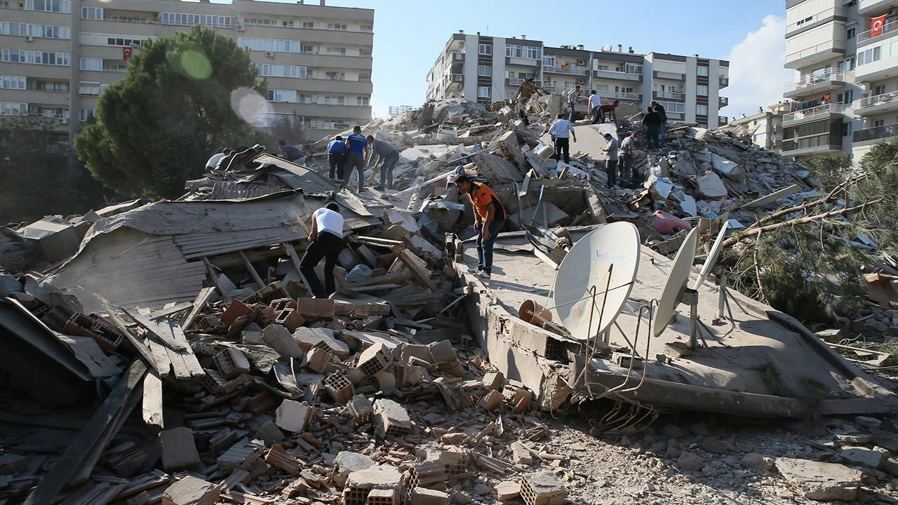 Deprem Araştırma Komisyonu raporunu tamamladı: Yıkılması gereken riskli binalar satılmasın