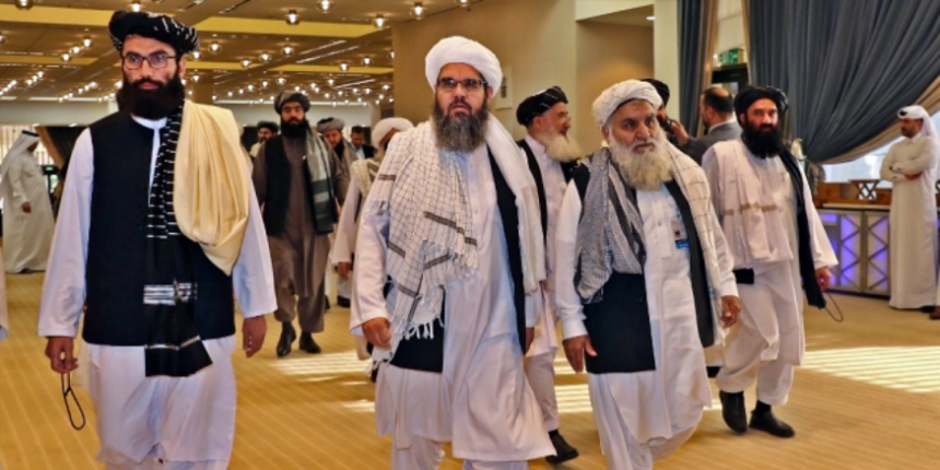 Taliban ve Afgan hükümeti barışı görüşmek için Katar'da masaya oturdu!