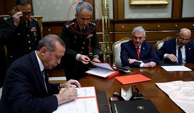O albay, generalleri fişlemiş