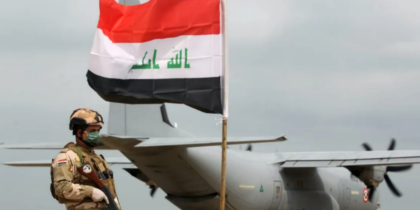 Irak'ta askeri havalimanında füzelerin olduğu alanda yangın çıktı!