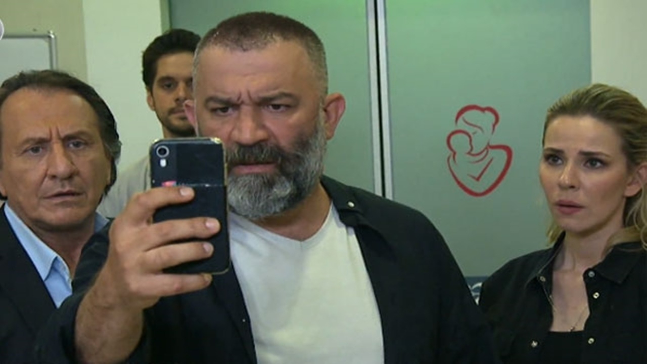 Ramo dizisinin yıldızından Arka Sokaklar bombası! Anlaşma ifşa oldu! İşte yeni Komiser!