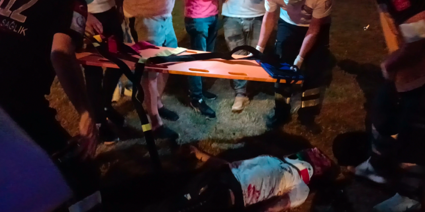 Kavga ettiği kişilerden kaçıyordu! Otomobilin altında kaldı