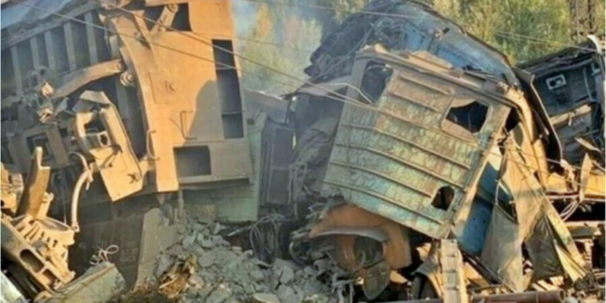 Rusya'da 2 tren kafa kafaya çarpıştı! Ölü ve yaralı var!