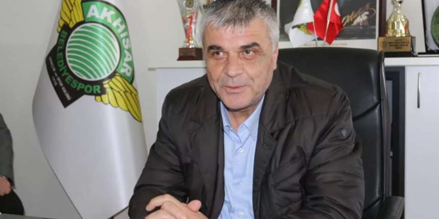 Akhisarspor'un efsane başkanı Hüseyin Eryüksel son yolculuğuna uğurlandı