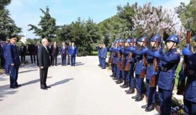 Kılıçdaroğlu'na Balıkesir'de skandal karşılama töreni! Askerler selam durdu...