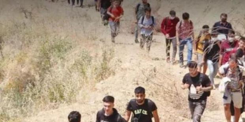 Afganların kaçak geçiş yaptığı sınırda alarm verildi! Hendek, Çit ve PÖH takviyesi yapıldı!
